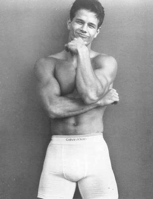The boxer white Calvin Klein of Mark Wahlberg