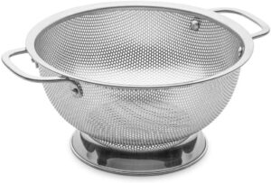 10. Bellemain 3 Qt Metal Colander with Handle